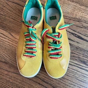 Onitsuka Tiger women size 8.5 (EU 42) yellow/gold leather
